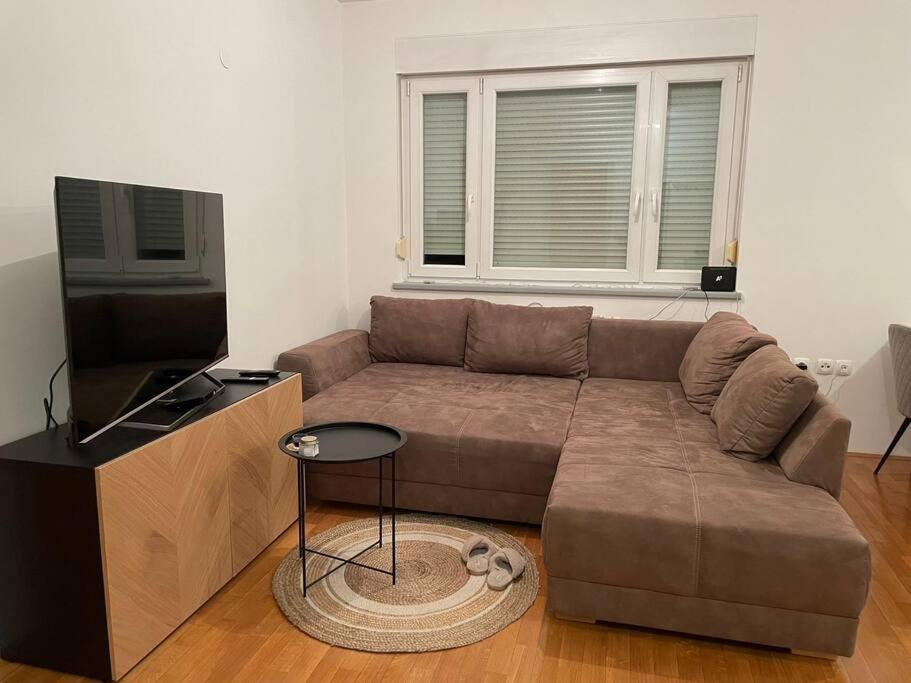 Mely Rose Apartment Ljubljana Bagian luar foto